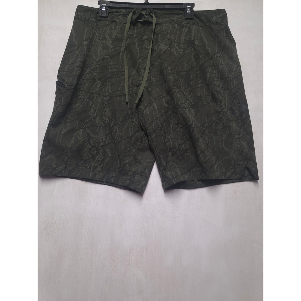 Under Armour HeatGear Mens Board Shorts Green Marble Print Size 36 Zipper Pocket